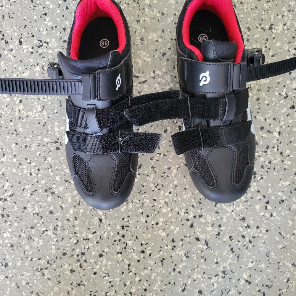 Peloton spin shoes